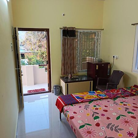 Abaranji Guest House Tiruvannāmalai Buitenkant foto